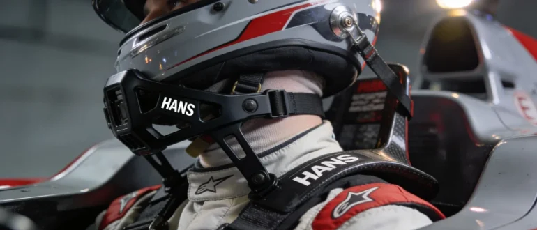 Система HANS в Формуле 1: как она защищает шею пилота