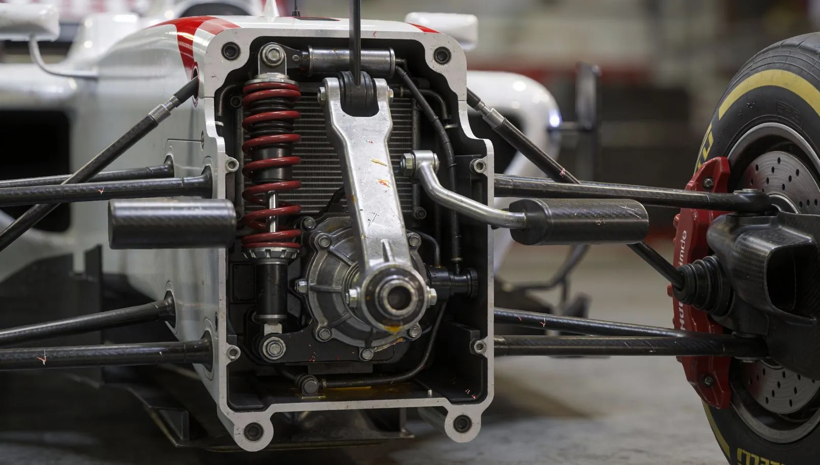 Подвеска болида Формулы 1: принцип работы